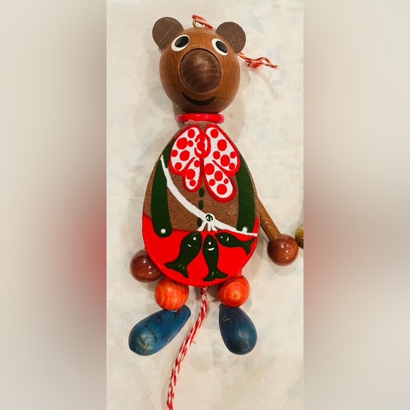 Vintage M. Gschnitzer Austrian Wooden Pull String Jointed Soldier & Bear Puppet - Picture 10 of 13